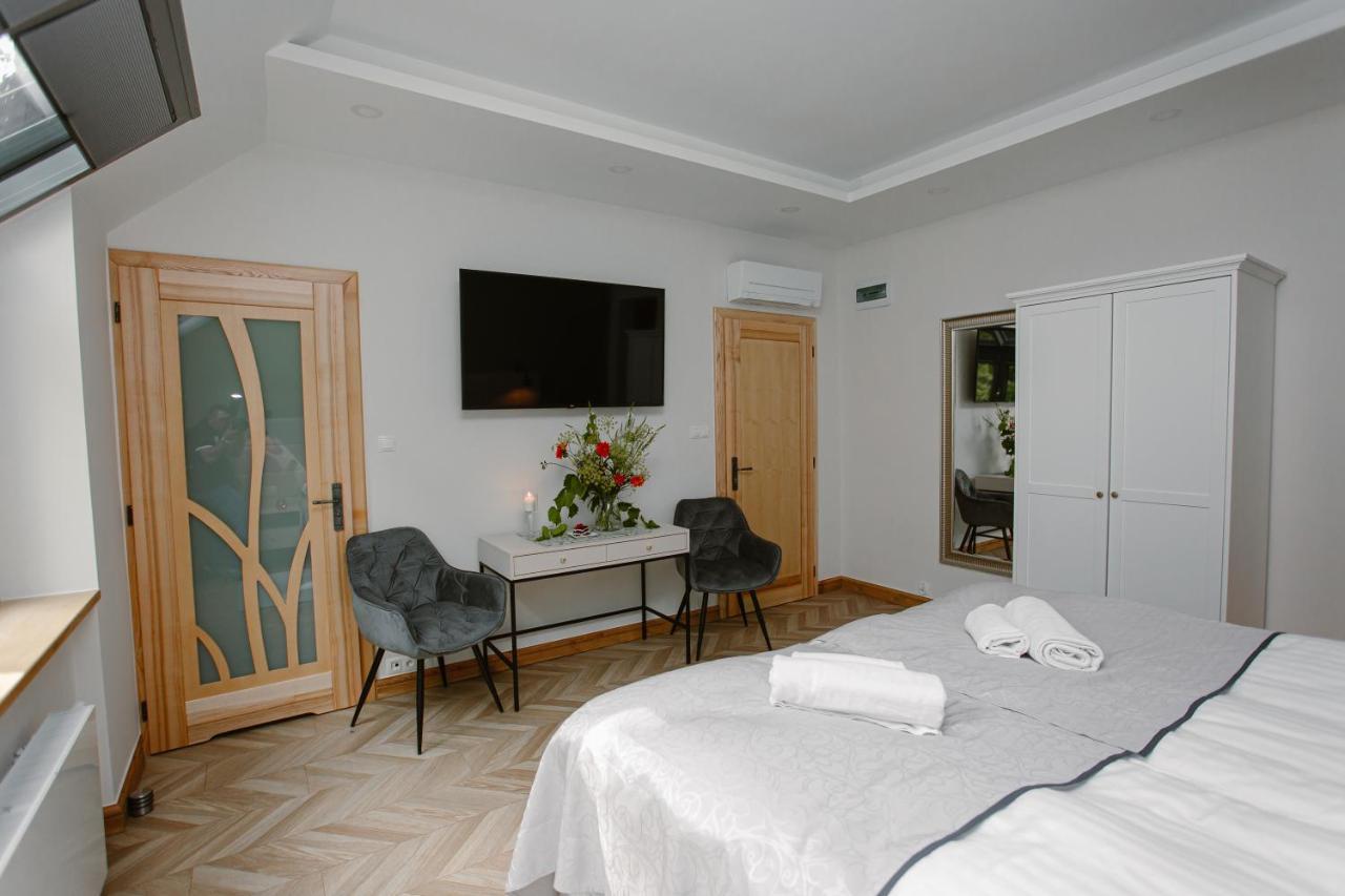 Dom W Starym Parku Hotel Biskupice  Eksteriør billede